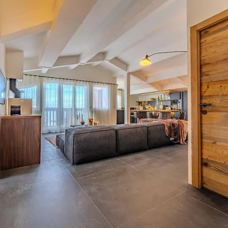 Luxury Penthouse With Mountain View & Fireplace Appartement