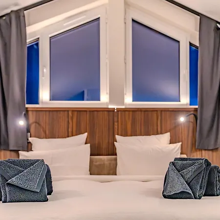 Luxury Penthouse With Mountain View & Fireplace Appartement *